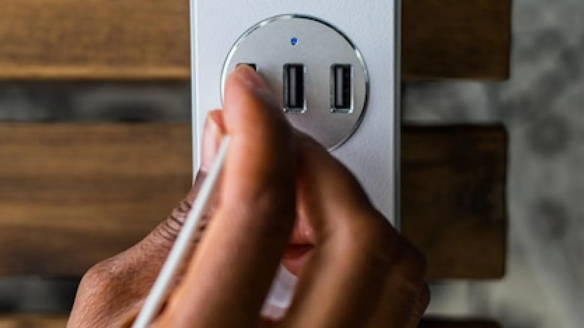 Interrupteurs et prises : notre guide pour rendre votre vie plus pratique