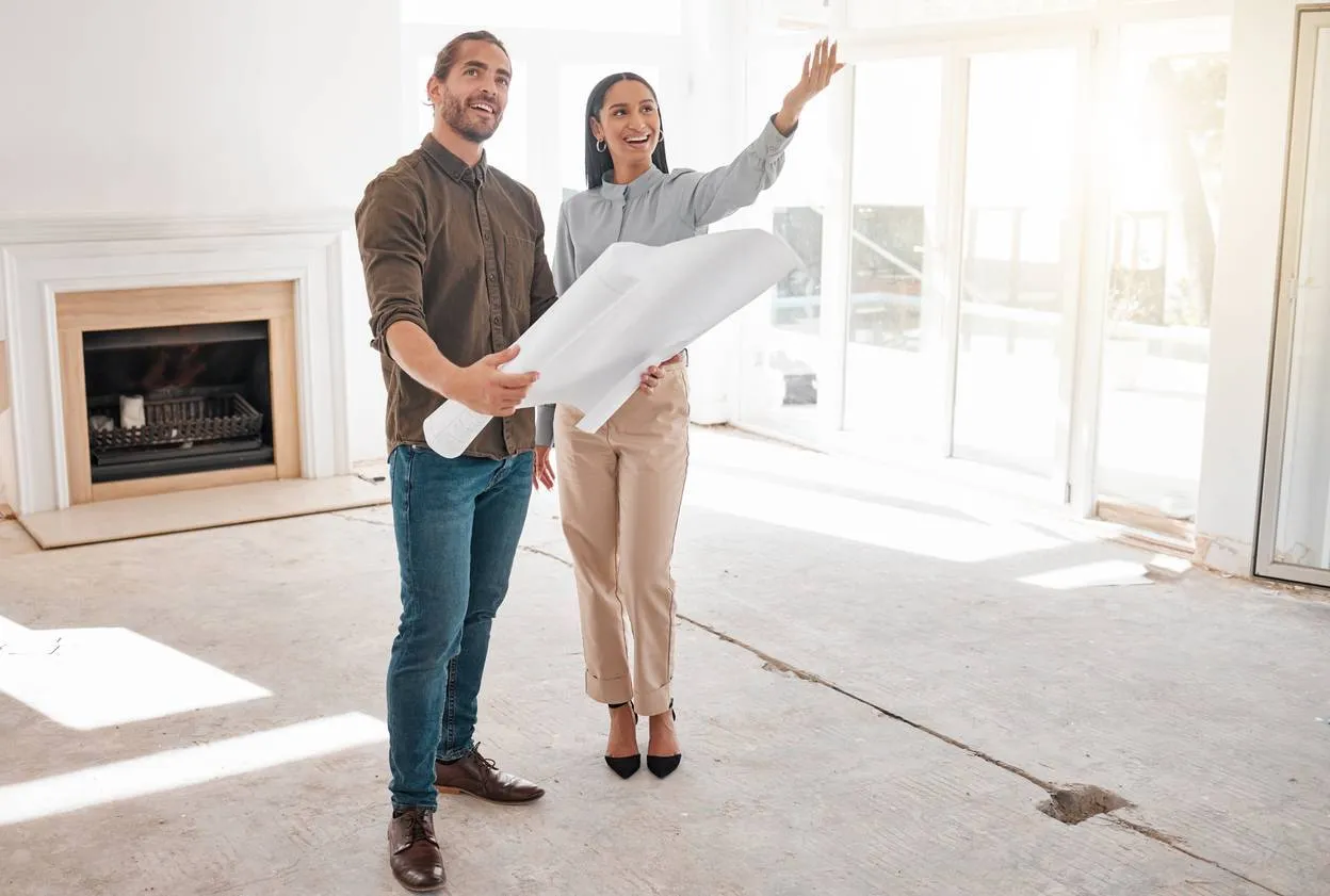 Etude des plans de rénovation d'une maison